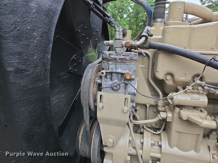 image for item ED2085 1978 Peterbilt 359-S semi truck