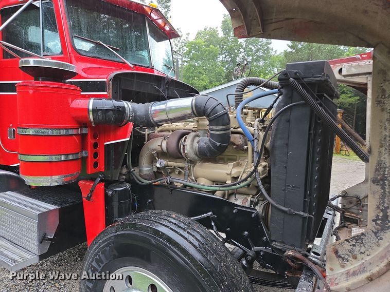 image for item ED2085 1978 Peterbilt 359-S semi truck