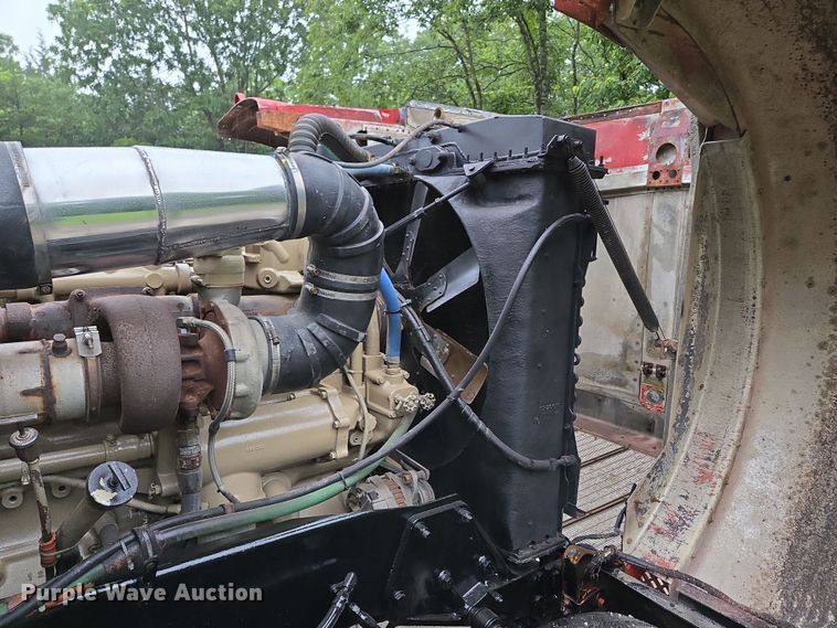 image for item ED2085 1978 Peterbilt 359-S semi truck