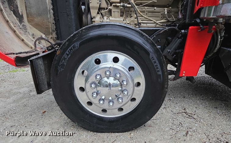 image for item ED2085 1978 Peterbilt 359-S semi truck