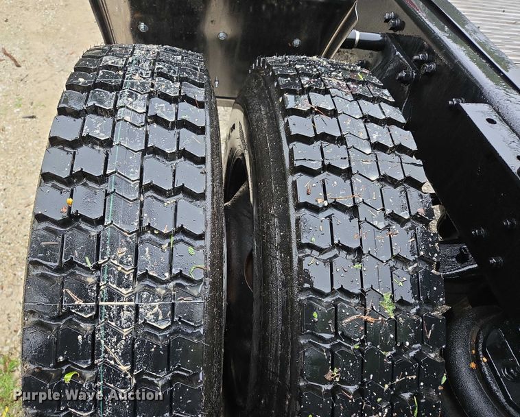 image for item ED2085 1978 Peterbilt 359-S semi truck