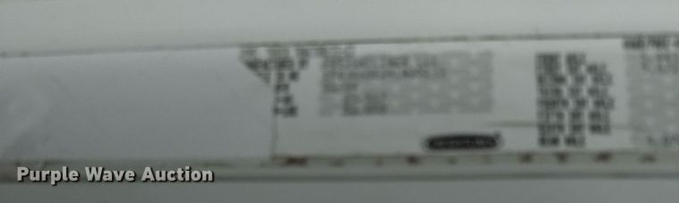 image for item ED5678 2004 Freightliner Columbia semi truck