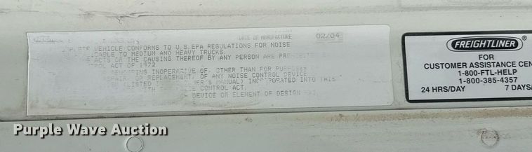 image for item ED5678 2004 Freightliner Columbia semi truck