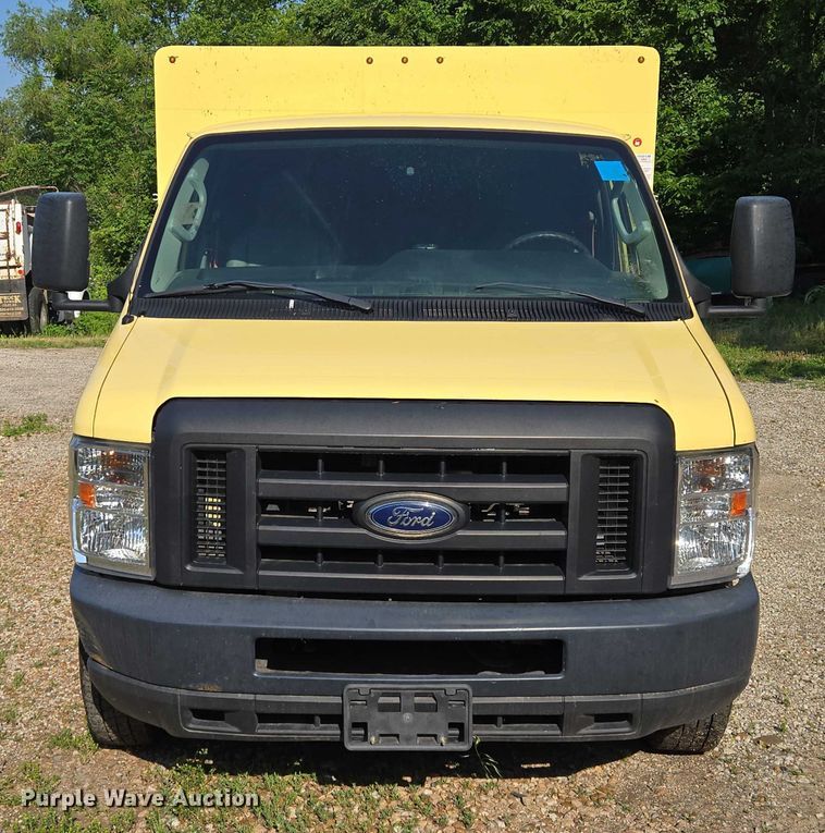 image for item EF1492 2019 Ford E450 Super Duty refrigerated delivery truck