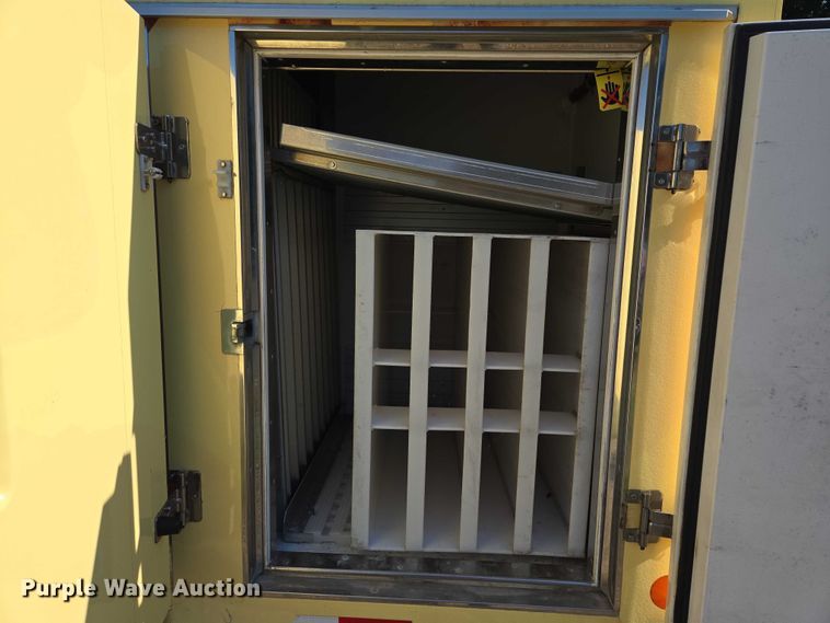 image for item EF1492 2019 Ford E450 Super Duty refrigerated delivery truck