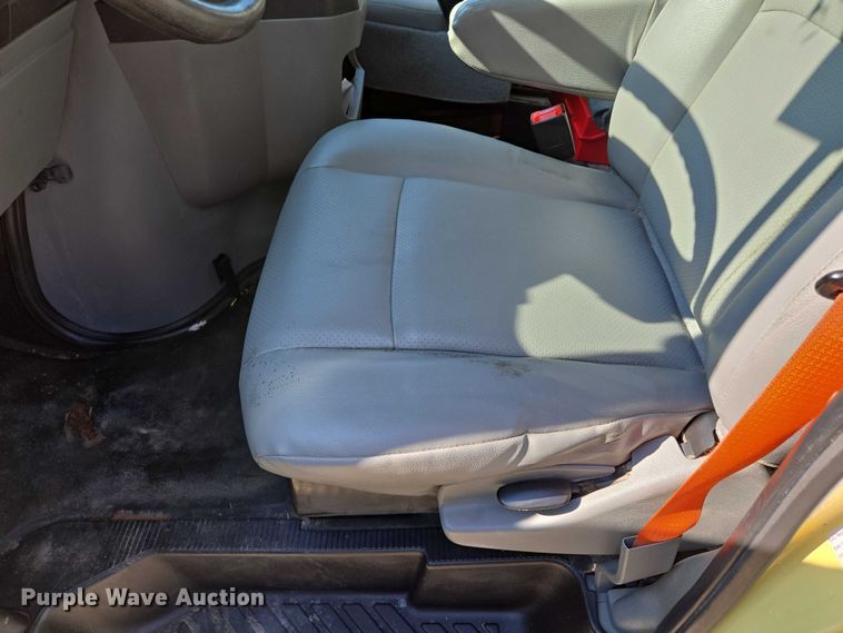 image for item EF1492 2019 Ford E450 Super Duty refrigerated delivery truck