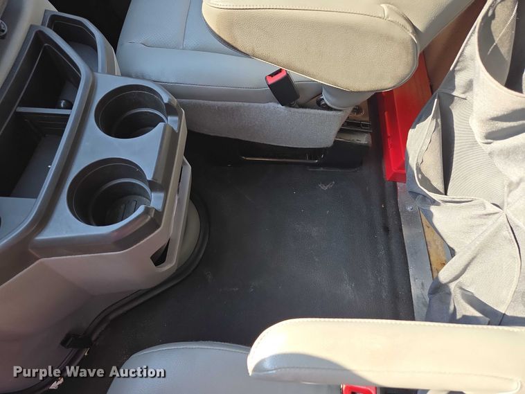 image for item EF1492 2019 Ford E450 Super Duty refrigerated delivery truck