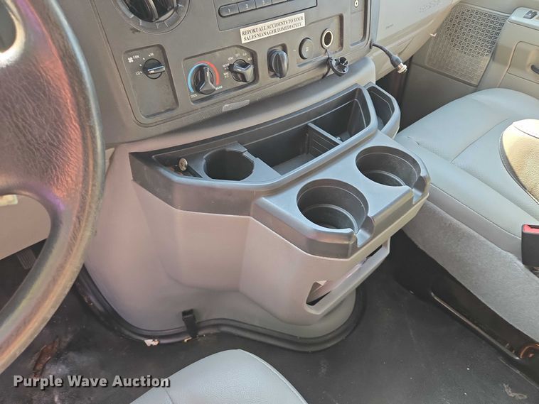 image for item EF1492 2019 Ford E450 Super Duty refrigerated delivery truck