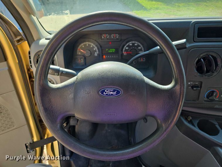 image for item EF1492 2019 Ford E450 Super Duty refrigerated delivery truck