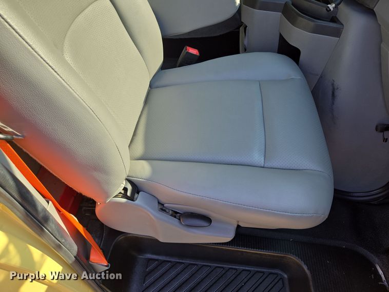 image for item EF1492 2019 Ford E450 Super Duty refrigerated delivery truck