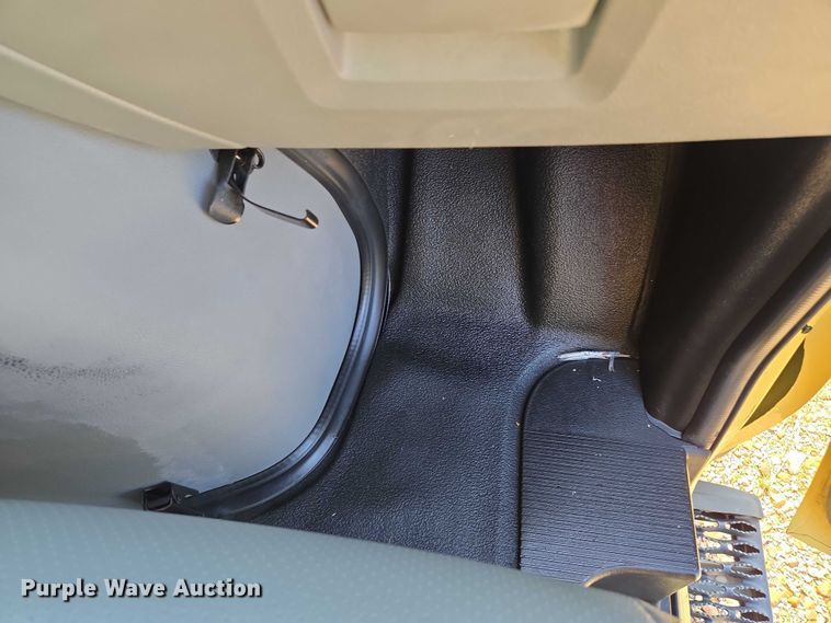 image for item EF1492 2019 Ford E450 Super Duty refrigerated delivery truck