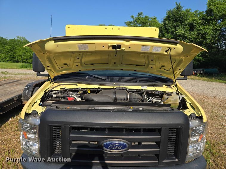 image for item EF1492 2019 Ford E450 Super Duty refrigerated delivery truck