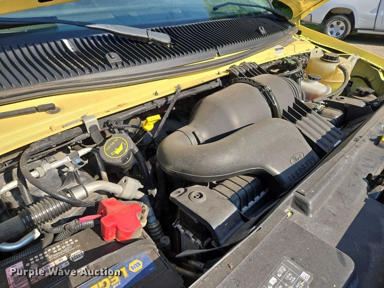 image for item EF1492 2019 Ford E450 Super Duty refrigerated delivery truck