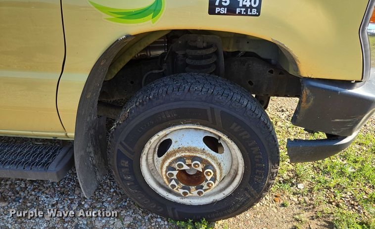 image for item EF1492 2019 Ford E450 Super Duty refrigerated delivery truck