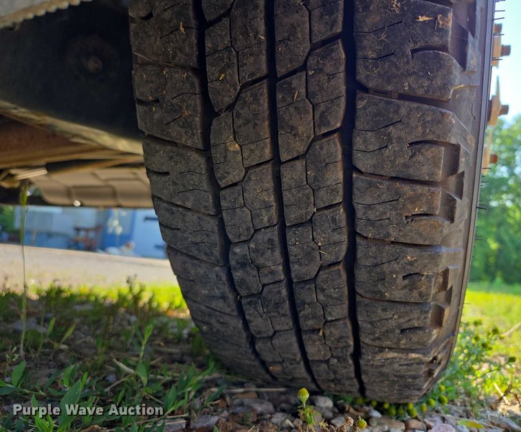 image for item EF1492 2019 Ford E450 Super Duty refrigerated delivery truck