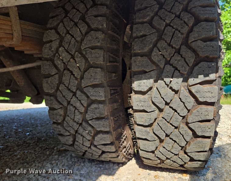 image for item EF1492 2019 Ford E450 Super Duty refrigerated delivery truck