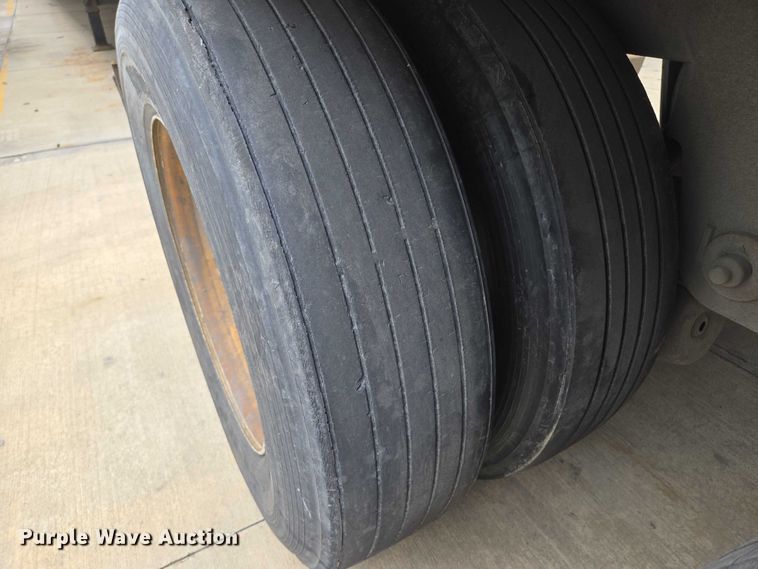 image for item EF1524 2008 Utility Trailer dry van trailer