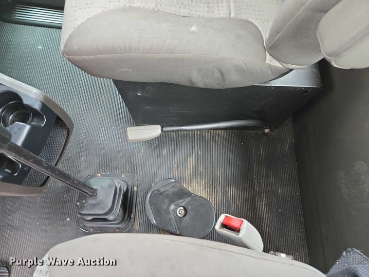 image for item EF1525 2013 Kenworth T800 semi truck