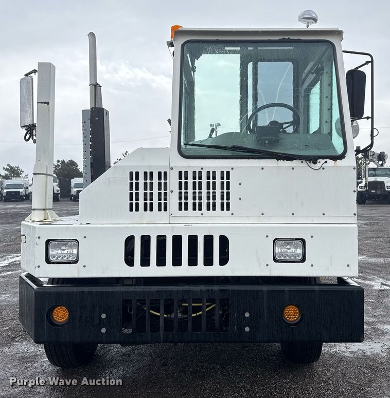 image for item EG2513 2015 Kalmar Solutions 4x2 yard truck