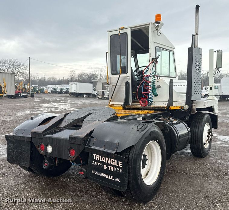 image for item EG2513 2015 Kalmar Solutions 4x2 yard truck