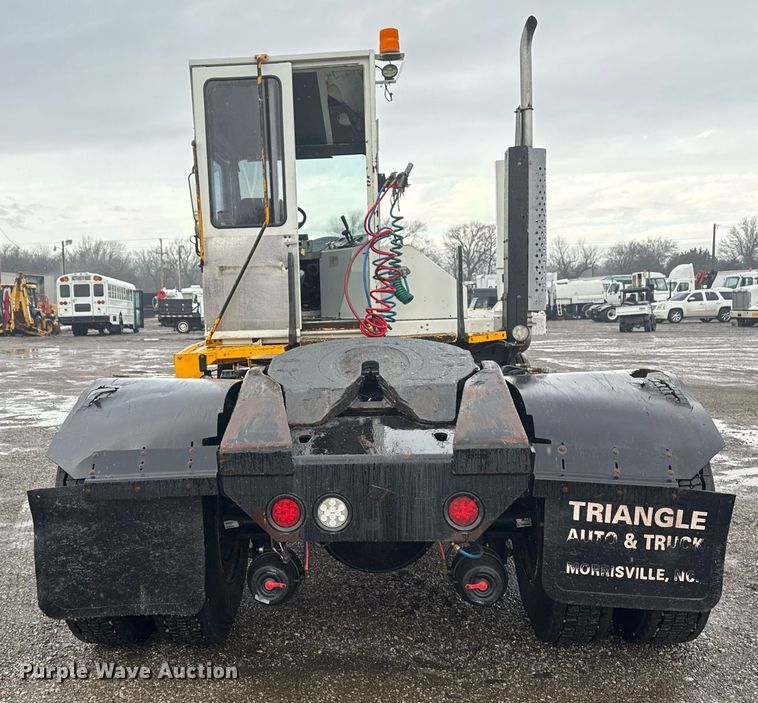 image for item EG2513 2015 Kalmar Solutions 4x2 yard truck