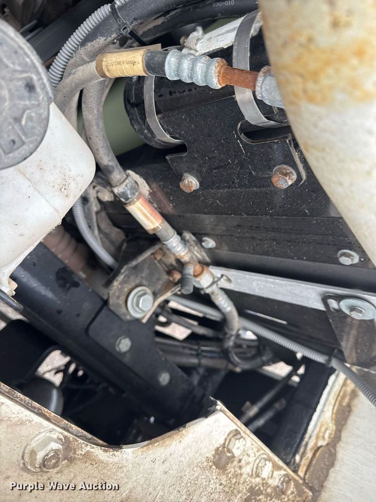 image for item EG2513 2015 Kalmar Solutions 4x2 yard truck