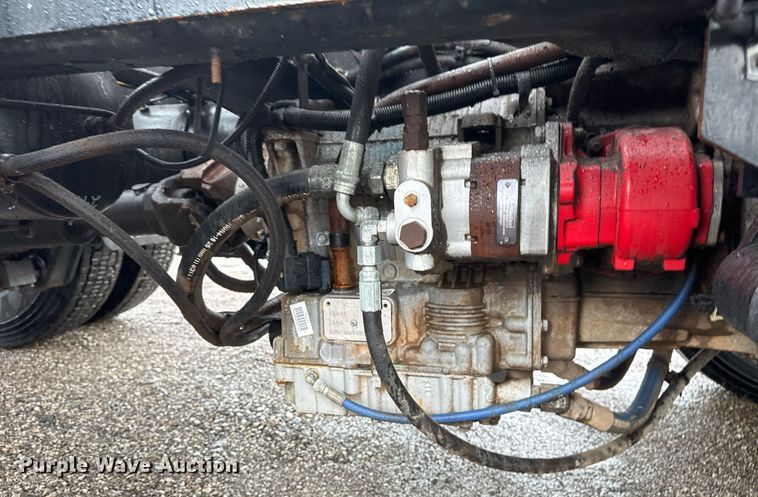 image for item EG2513 2015 Kalmar Solutions 4x2 yard truck