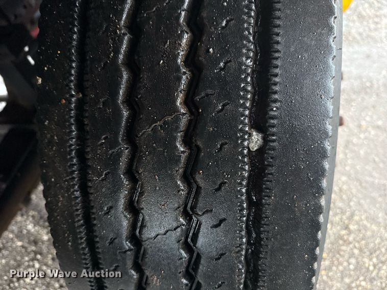 image for item EG2513 2015 Kalmar Solutions 4x2 yard truck