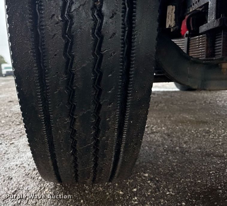 image for item EG2513 2015 Kalmar Solutions 4x2 yard truck