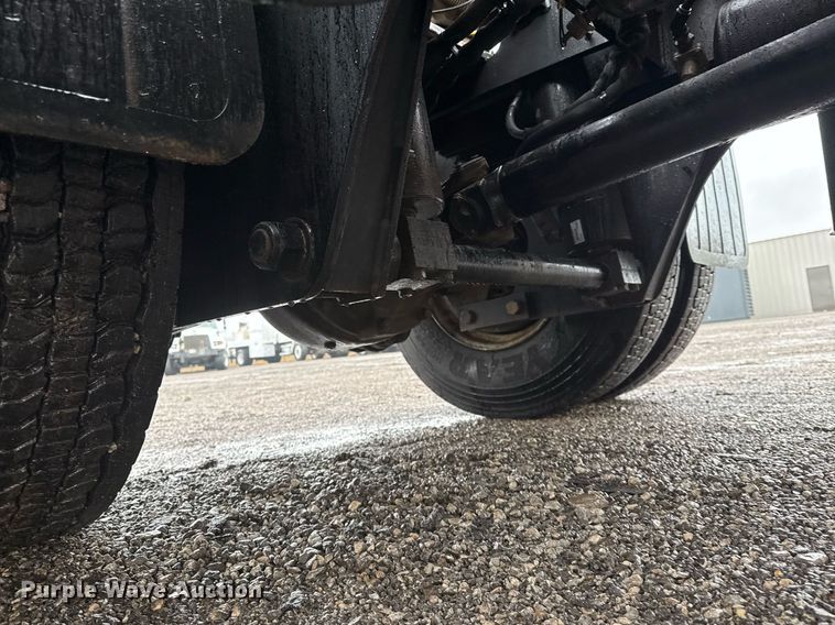 image for item EG2513 2015 Kalmar Solutions 4x2 yard truck