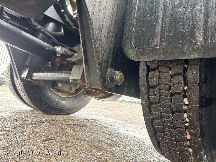 image for item EG2513 2015 Kalmar Solutions 4x2 yard truck