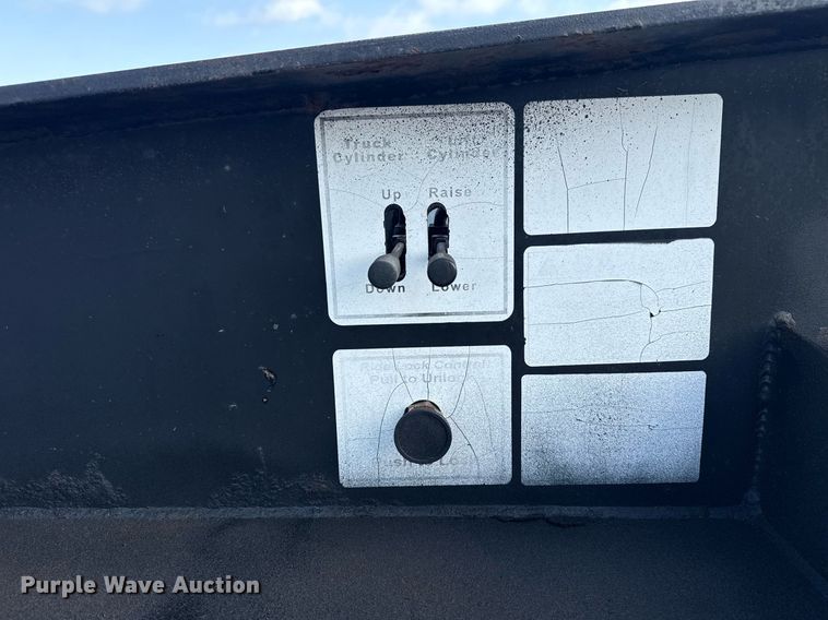 image for item EG5762 2014 Kaufman DT35 lowboy equipment trailer