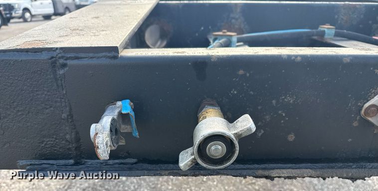 image for item EG5762 2014 Kaufman DT35 lowboy equipment trailer