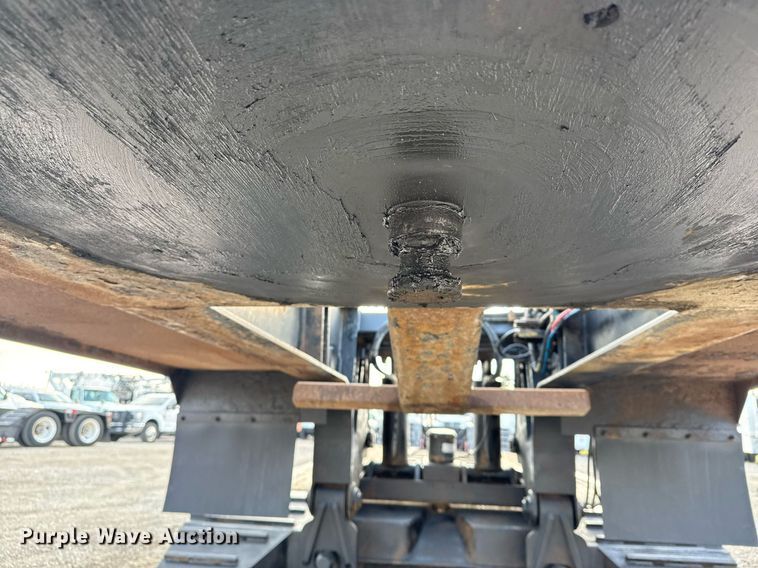 image for item EG5762 2014 Kaufman DT35 lowboy equipment trailer