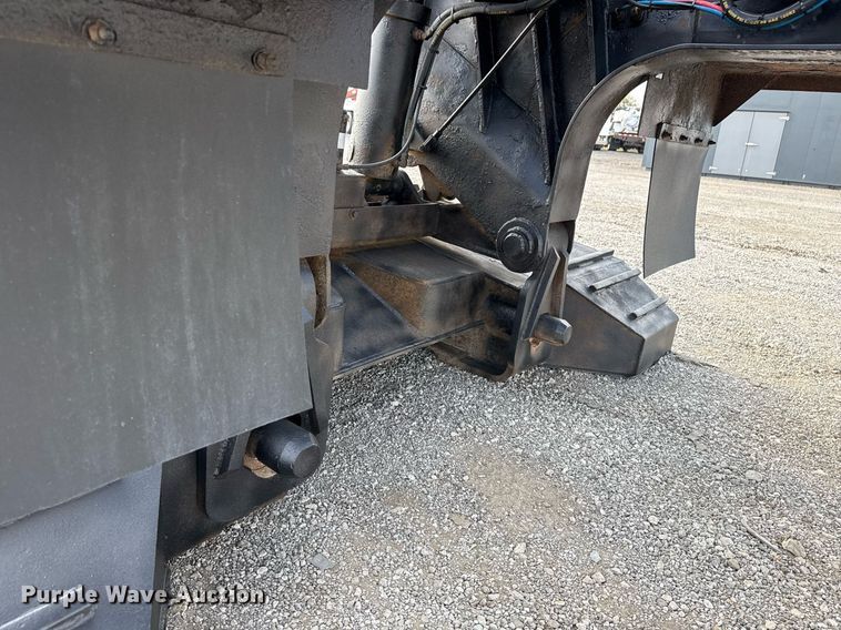 image for item EG5762 2014 Kaufman DT35 lowboy equipment trailer