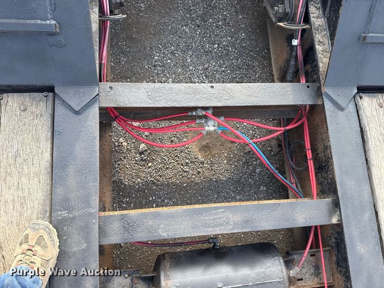 image for item EG5762 2014 Kaufman DT35 lowboy equipment trailer