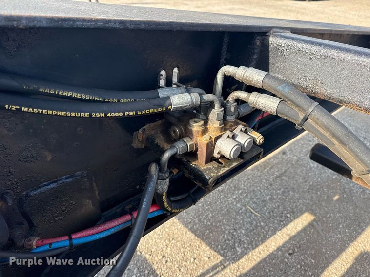 image for item EG5762 2014 Kaufman DT35 lowboy equipment trailer