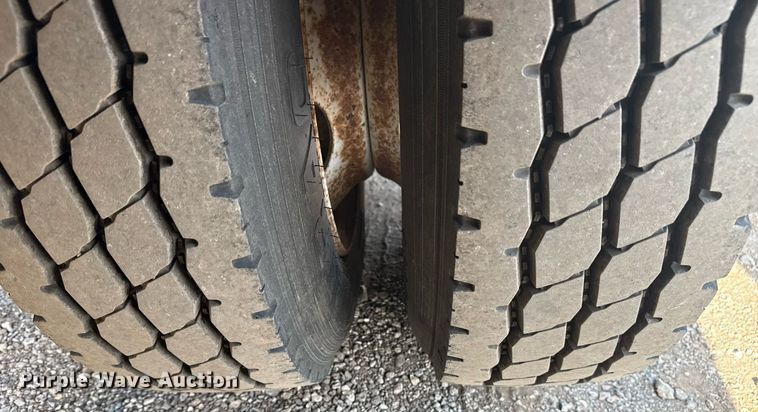 image for item EG5762 2014 Kaufman DT35 lowboy equipment trailer