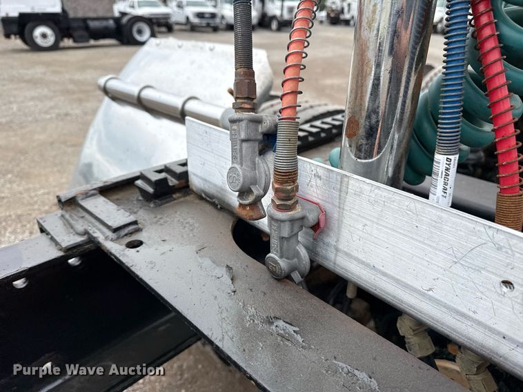 image for item EG5785 2012 Peterbilt 389 semi truck