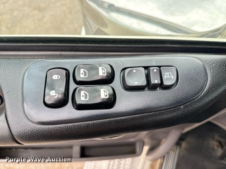 image for item EG5785 2012 Peterbilt 389 semi truck