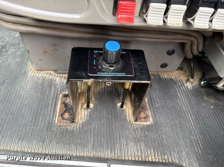 image for item EG5785 2012 Peterbilt 389 semi truck