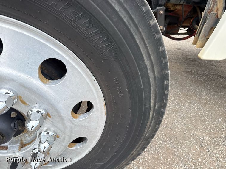 image for item EG5785 2012 Peterbilt 389 semi truck