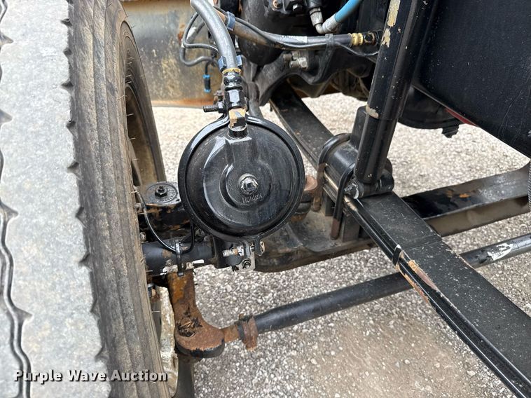 image for item EG5785 2012 Peterbilt 389 semi truck