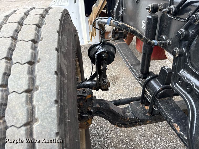 image for item EG5785 2012 Peterbilt 389 semi truck