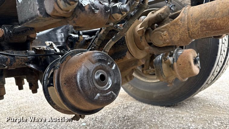 image for item EG5785 2012 Peterbilt 389 semi truck