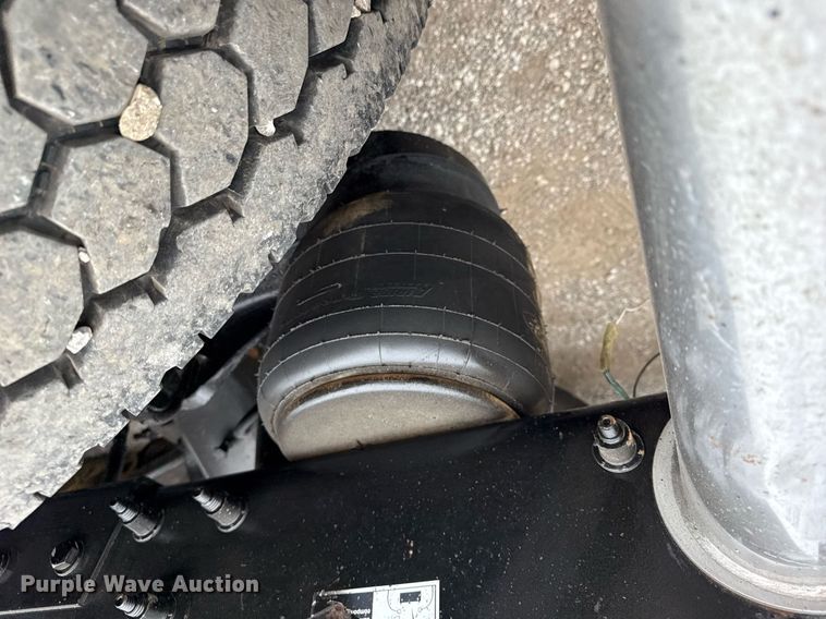 image for item EG5785 2012 Peterbilt 389 semi truck