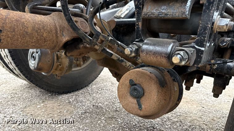 image for item EG5785 2012 Peterbilt 389 semi truck