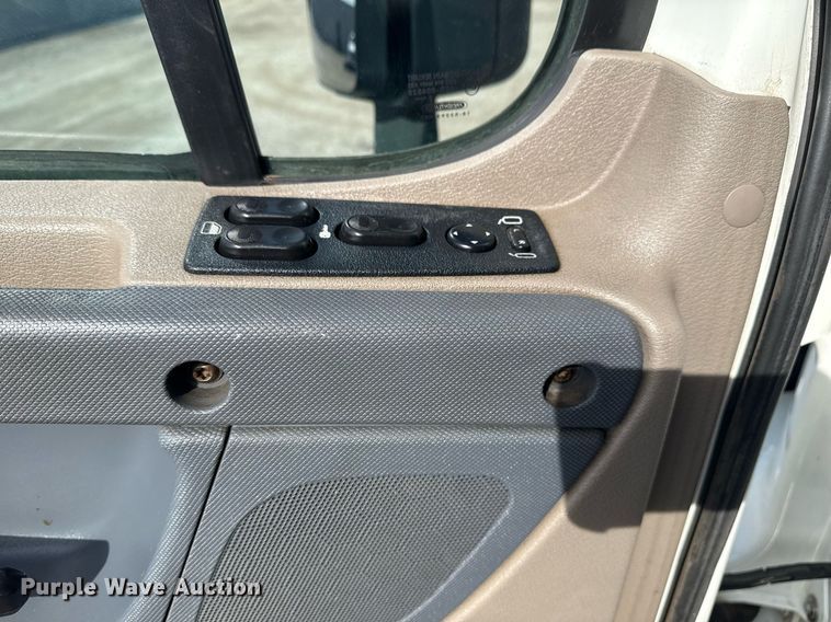 image for item EG5811 2016 Freightliner Cascadia 125 semi truck