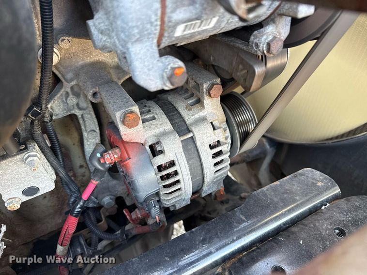 image for item EG5811 2016 Freightliner Cascadia 125 semi truck