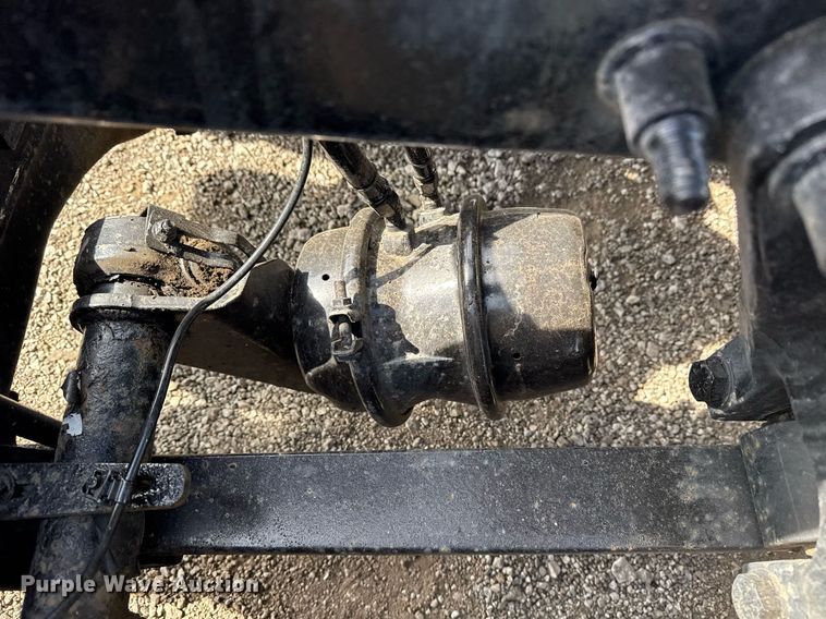 image for item EG5811 2016 Freightliner Cascadia 125 semi truck